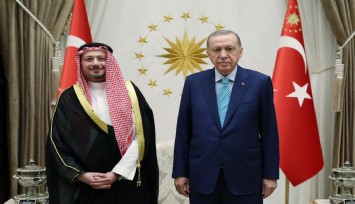 Suudi Arabistan'ın yeni Ankara Büyükelçisi Abualnasr, Cumhurbaşkanı'na güven mektubunu sundu