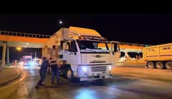 İzmir'de bir kamyonda 62 kilo esrar ele geçirildi