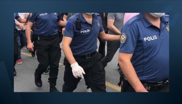 İzmir'de zehir tacirlerine operasyon: kilolarca uyuşturucu ele geçirildi