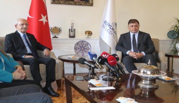 Kemal Kılıçdaroğlu: Cemil Başkanın İzmir’in sorunlarını akılcı politikalarla çözeceğine inanıyorum