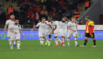 Göztepe kendi sahasında Fatih Karagümrük'e yenildi: 0-1