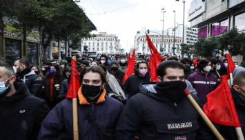 Yunanistan’da halk sağlık sistemini protesto etti