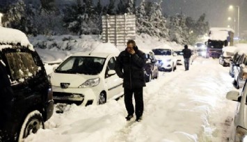 Yunanistan’da karda kalan sürücülere tazminat ödenecek