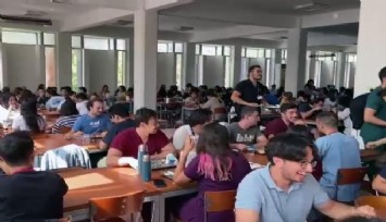 Ege Üniversitesi öğrencilerinden çatal- kaşıklı protesto