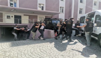 İzmir'de gözaltına alınan HDP'li 3 eş başkan da tutuklandı: Evlerinde ve parti binalarında Öcalan posterleri