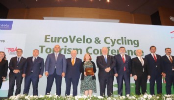 İzmir EuroVelo Bisiklet Turizmi Konferansı'na yoğun katılım