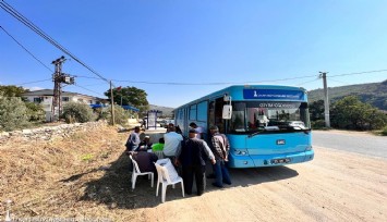 Büyükşehir'in giyim otobüsü köy köy geziyor