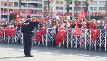 İzmir'de Cumhuriyet'in 100. yıl coşkusu