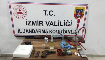 İzmir'in 8 ilçesinde zehir baskınları: 89 gözaltı