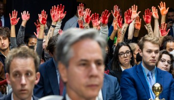 ABD Senatosu’nda savaş karşıtlarından protesto: 12 gözaltı