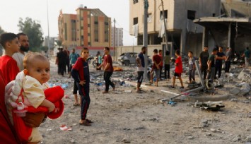 İsrail, Han Yunus’ta hastanenin önündeki binayı vurdu: 20 ölü