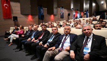 Soyer’den “Başkanlar Toplantısı” paylaşımı: Gündem ve yerel seçimleri değerlendirdik