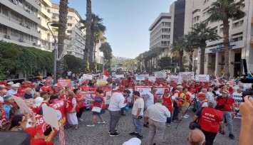 İzmir'de emekliler isyan bayrağını çekti: Konak Meydanı'nda 'Emekli Mitingi'