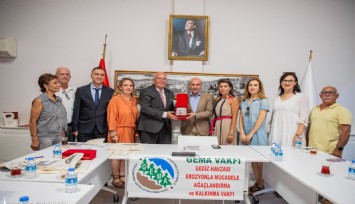 Başkan Soyer’e GEMA Vakfı’ndan plaket