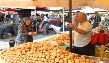 Torbalı pazarı yeni yerine taşındı