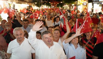 Çeşme'de büyük zafer coşkuyla kutlandı