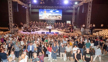 Hatay Medeniyetler Korosu'ndan 92. İEF'de teşekkür konseri