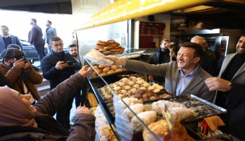 Dağ, Çiğli'de esnaf ve vatandaşlarla buluştu