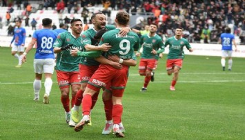 Karşıyaka'da yeni teknik direktörle ilk galibiyet: 2-1