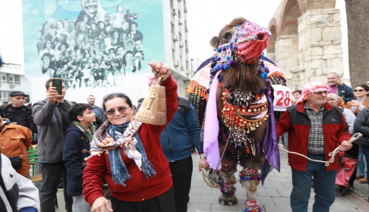 Selçuk'ta deve güreşleri festivali'nde altın havan sahibini buldu