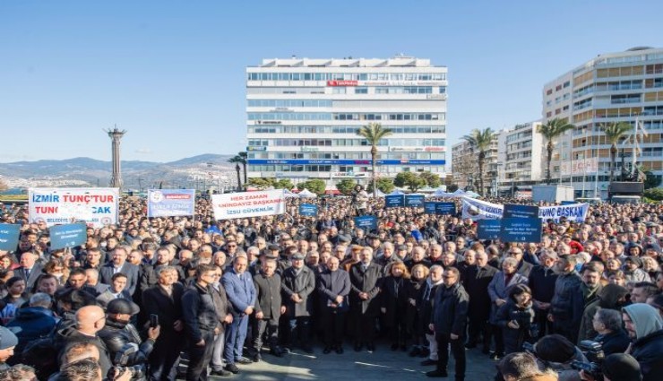 Soyer'den miting gibi tören: 'İlk sözümüz de, son sözümüz de, son nefesimiz de İzmir'