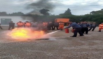 Yaşam Köyü Toprak Okulu’ndaki zeytin budama eğitimine çiftçilerden büyük ilgi