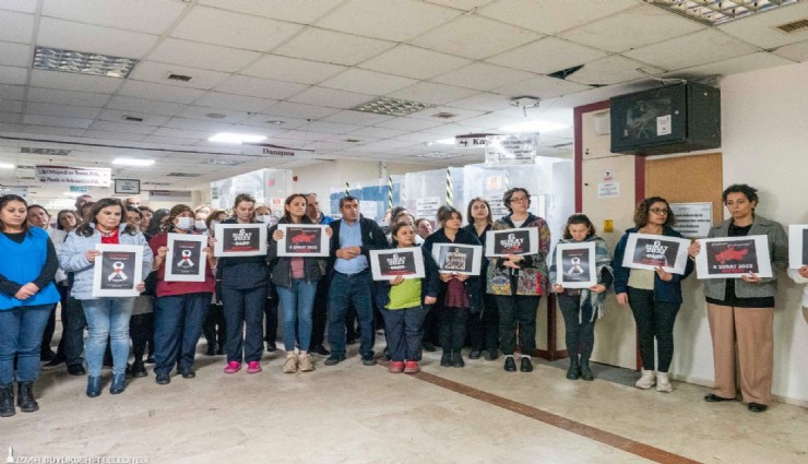 6 Şubat depreminde hayatını kaybedenler İzmir’de anıldı