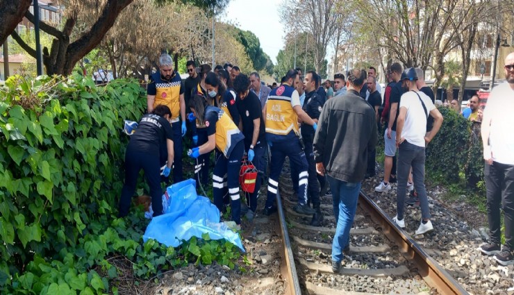 Manisa’da yolcu treninin çarptığı kadın hayatını kaybetti