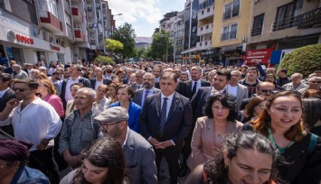 Başkan Tugay, Soma’da maden şehitlerinin aileleriyle buluştu