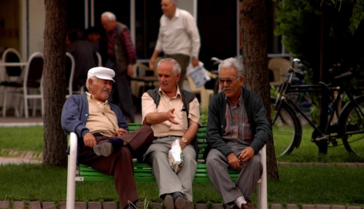 Emekli, pahalılıktan huzurevine kaçıyor