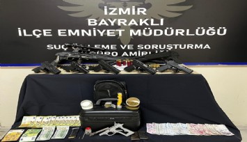 İzmir'de zehir tacirlerine şafak operasyonu