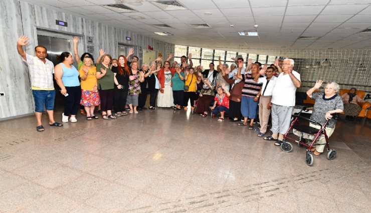 Bayramda huzurevi sakinleri unutulmadı