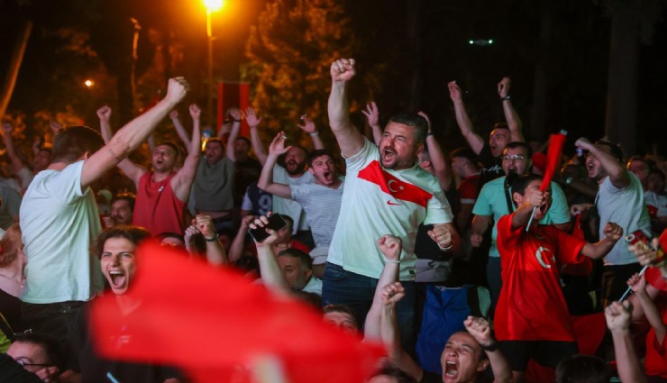 Buca mill takım için tek yürek oldu