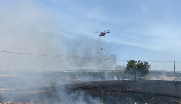 Çanakkale'de tarım alanında başlayan yangın devam ediyor