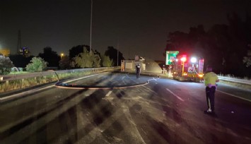 Doğalgaz yüklü tır devrildi, otoyol trafiğe kapatıldı