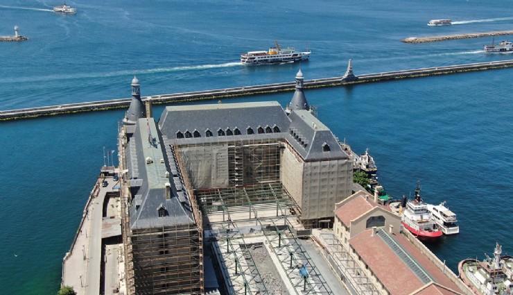 Haydarpaşa Garı’nı saran örtü kaldırıldı