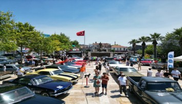 Klasik otomobiller Urla’da buluştu