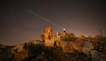 Zerzevan Kalesi yıldızlar altında fotoğraflandı