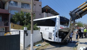 Aydın'da yolcu otobüsü eve çarptı: 1 kişi hayatını kaybetti, 12 kişi yaralı