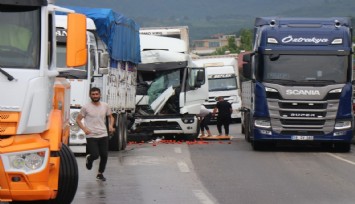 Beypiliç tırı dehşet saçtı: Anne, baba ve çocukları yaralandı