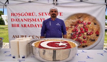 Büyükşehir Belediyesi üç noktada aşure dağıttı