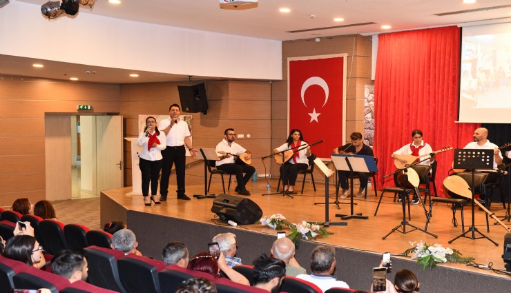 Çiğli Belediyesi bağlama kursiyerlerinden eşsiz konser