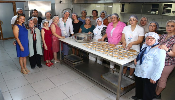 Çiğlili kadınlar aşure atölyesinde buluştu