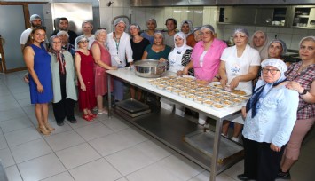 Çiğlili kadınlar aşure atölyesinde buluştu