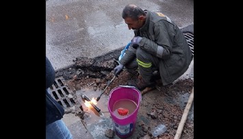 İki kişinin hayatını kaybettiği Alsancak’taki o noktada son çalışmayı elektrik şirketi yapmış