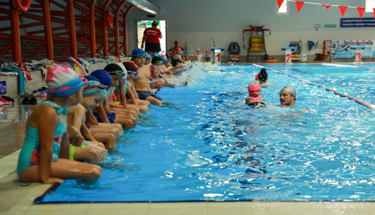 Karşıyakalı çocuklar ‘Yaz Spor Okulları’nı çok sevdi