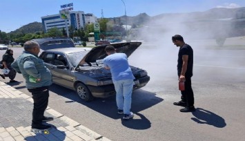 Otoyol'da yangın paniği: Seyir halindeki araçta yangın çıktı