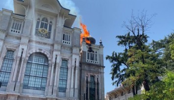 Sağlık Bilimleri Üniversitesinin tarihi binası yanıyor:  'Kubbe çöktü'