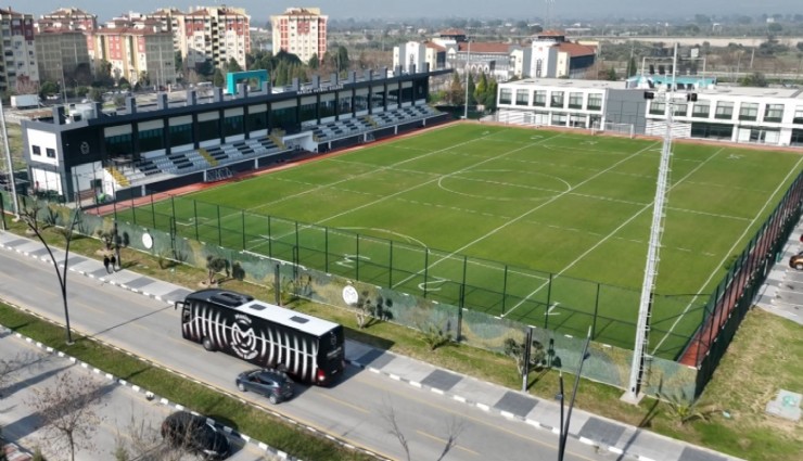 Sözleşmesi iptal edilen Manisa FK, Halil Onultmak ve Tevfik Lav Spor Tesisleri’ni boşalttı