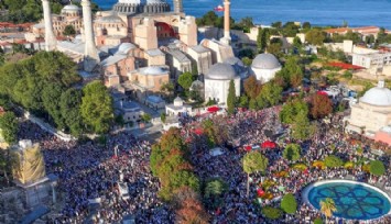 Ayasofya Meydanı’nda binlerce kişi 'Şehit Heniyye’den Son Çağrı' mitingi için toplandı